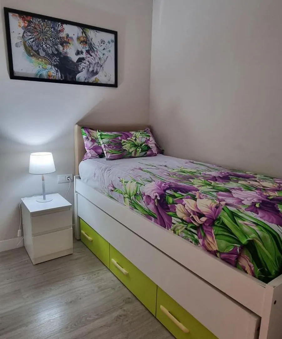 Apartamentos Neptuno プラヤ・デアロ アパート
